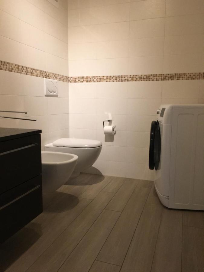 Casa Vittoria Lägenhet Dervio Exteriör bild