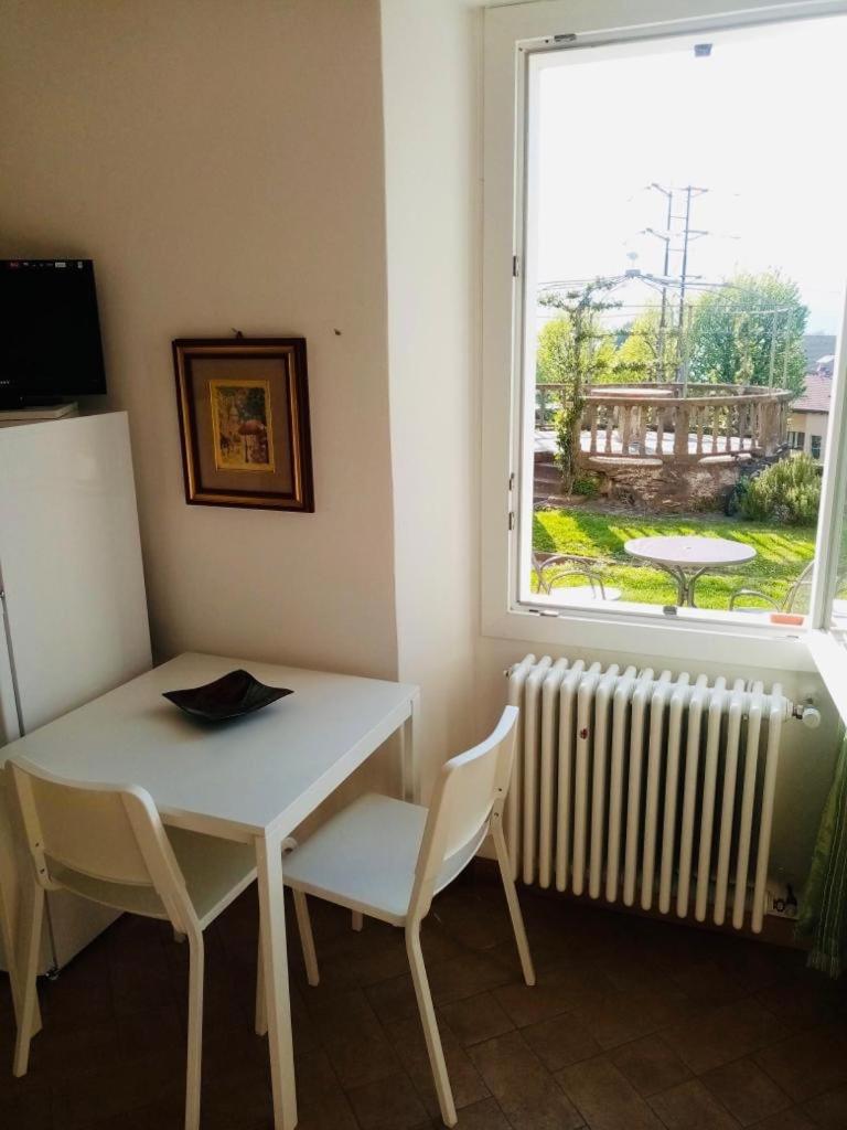 Casa Vittoria Lägenhet Dervio Exteriör bild